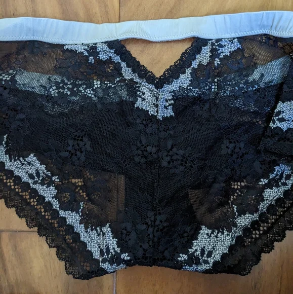 Stunning like-new Charade bra and panties - Picture 3 of 8